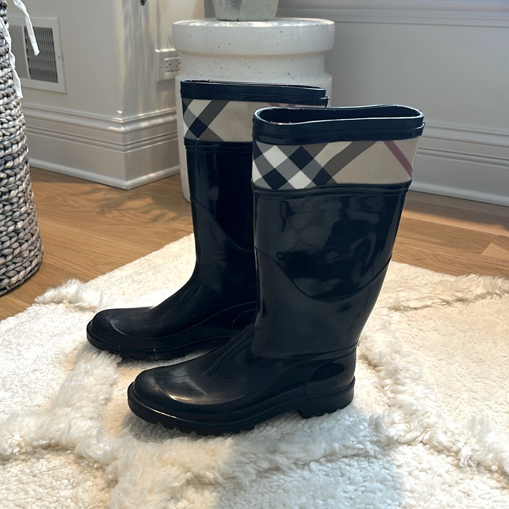 Burberry rain boots